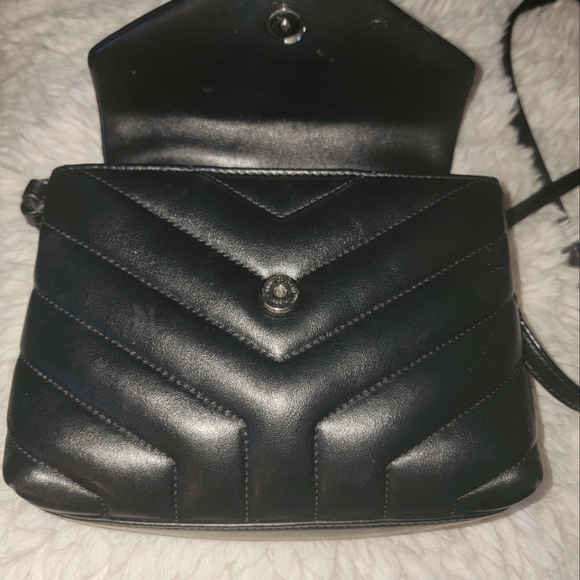 Yves Saint Laurent LouLou Toy Crossbody Bag. Matelasse. - Picture 4 of 4